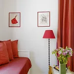La Maison Verte Apartment *