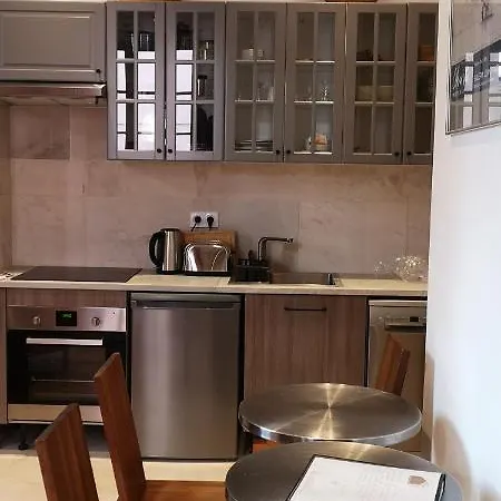 La Maison Verte Apartment