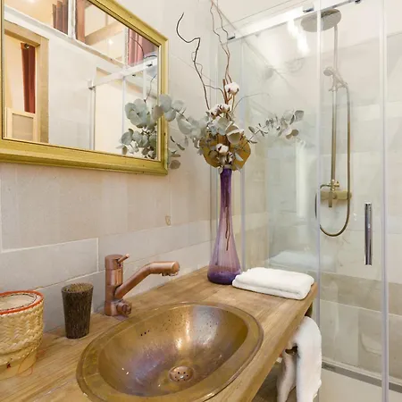 La Maison Verte Apartment *