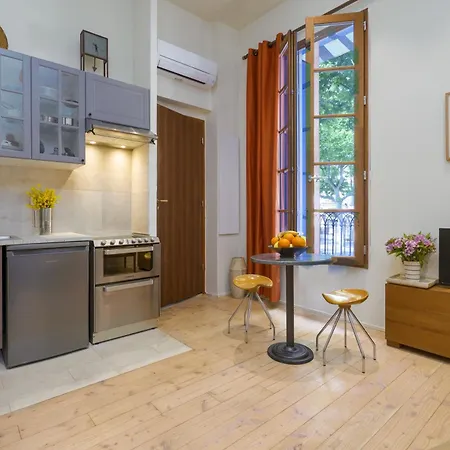 La Maison Verte Apartment *