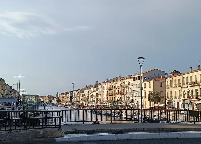 La Maison Verte Apartment